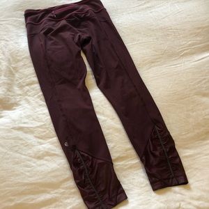 Lululemon 7/8 leggings maroon size 6